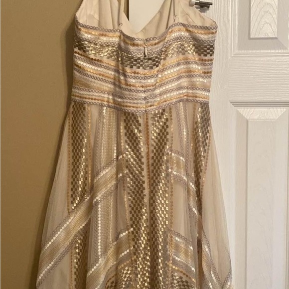 BCBG MAX AZRIA asymmetrical halter dress - Picture 4 of 7